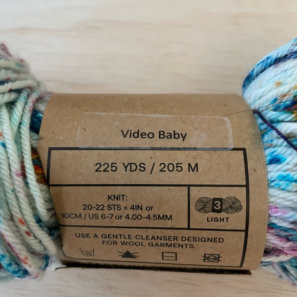 MADELINETOSH DK Weight Yarn “Video Baby” colorway - Picture 5 of 6